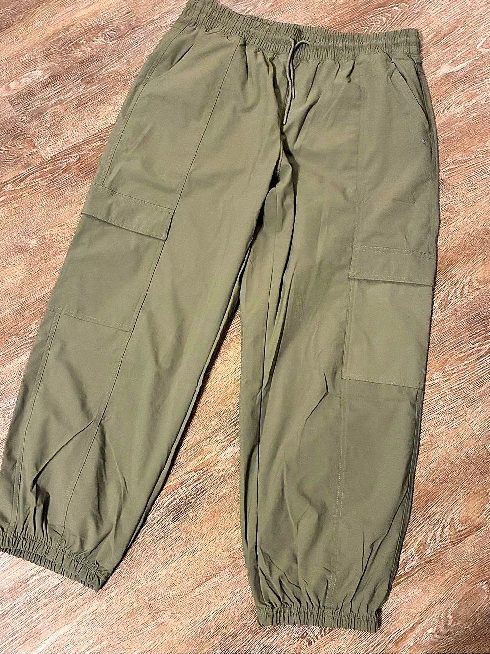 Layer 8 Quick-Dry Women's Jogger Pants Green XL Like New